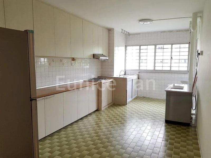 4 Room (4NG) HDB for Rent in  365 Clementi Avenue 2 - Image 2