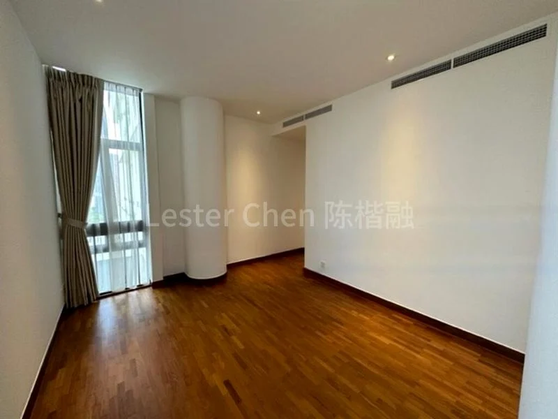 3 Bed Condo for Rent in The Colonnade - Image 2