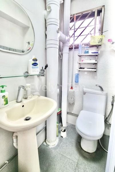 4 Room (4NG) HDB for Rent in  303B Anchorvale Link - Image 2