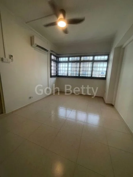 Master Room (HDB) for Rent in  141 Lorong 2 Toa Payoh - Image 3