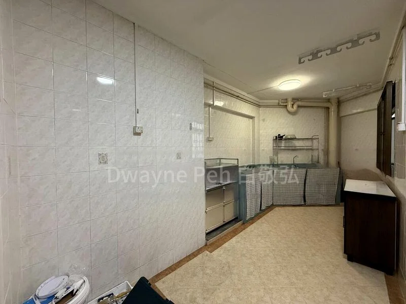 5 Room (5I) HDB for Rent in  587 Woodlands Drive 16 - Image 6