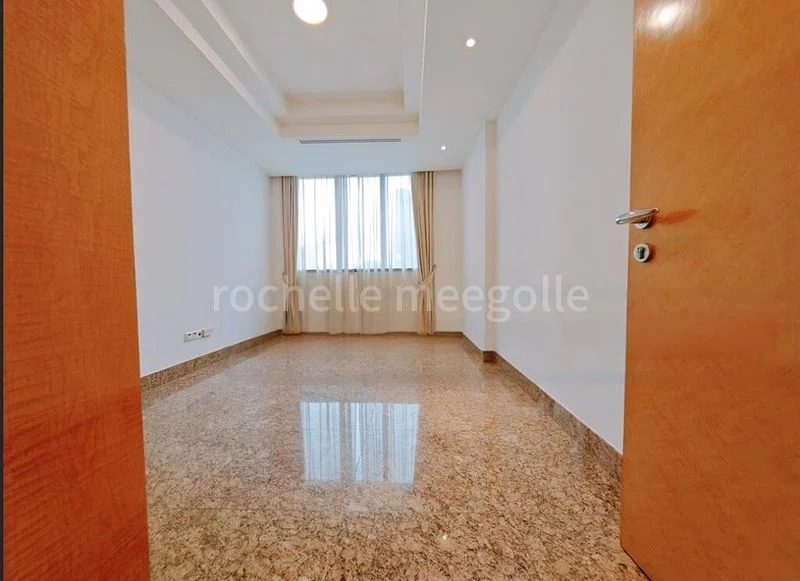 4 Bed Condo for Rent in  Grange 70 - Image 9