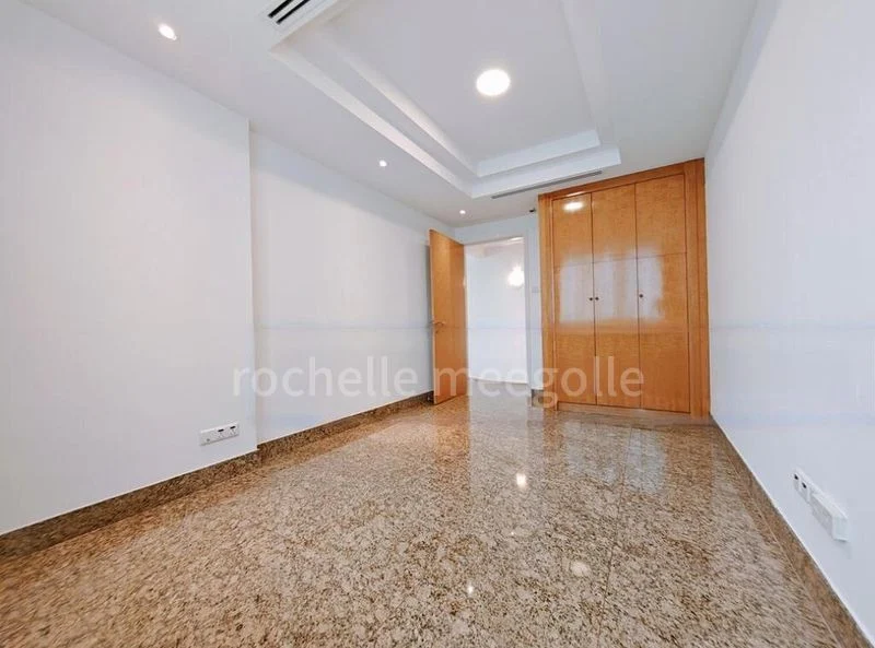 4 Bed Condo for Rent in  Grange 70 - Image 8