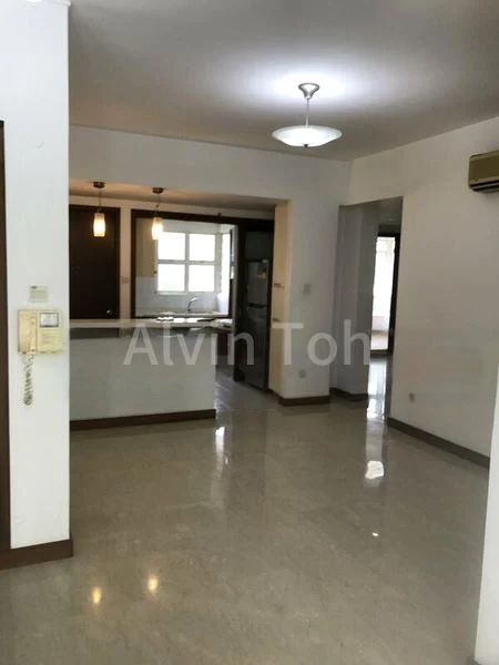 3 Bed Condo for Rent in  Hillington Green - Image 2