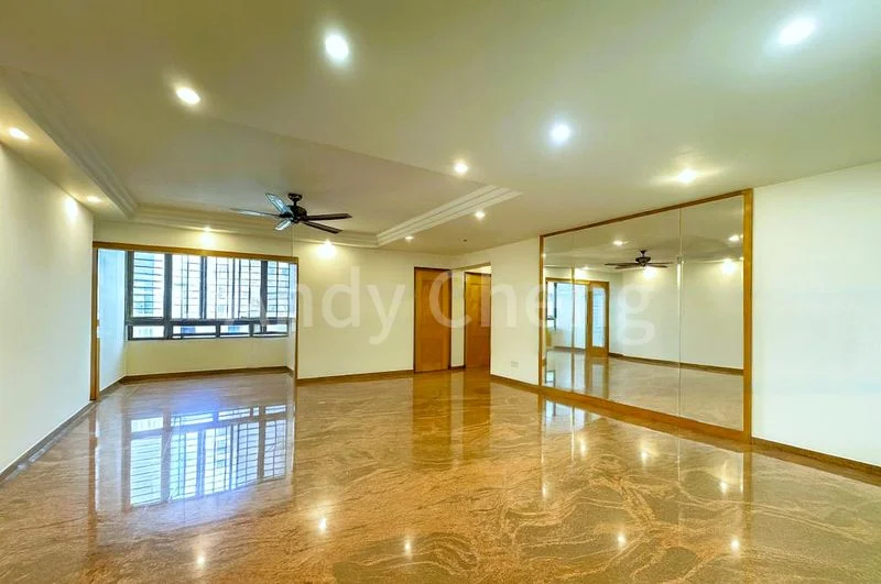 5 Room (5I) HDB for Sale in  202C Sengkang East Road - Image 1