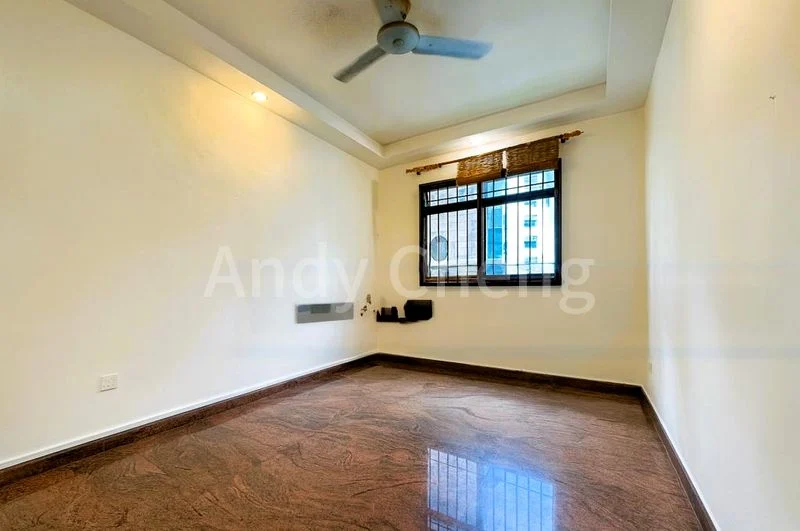 5 Room (5I) HDB for Sale in  202C Sengkang East Road - Image 7