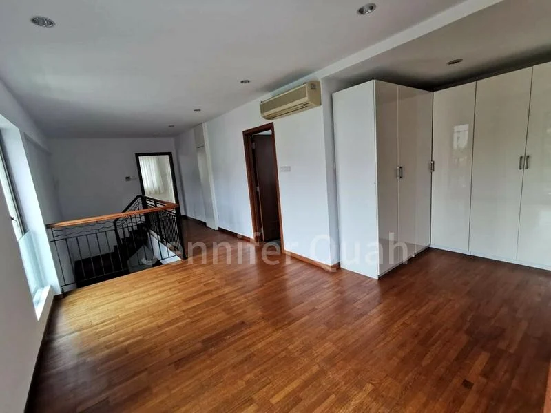 6 Bed Bungalow (Landed) for Rent in  Duchess Garden - Image 7