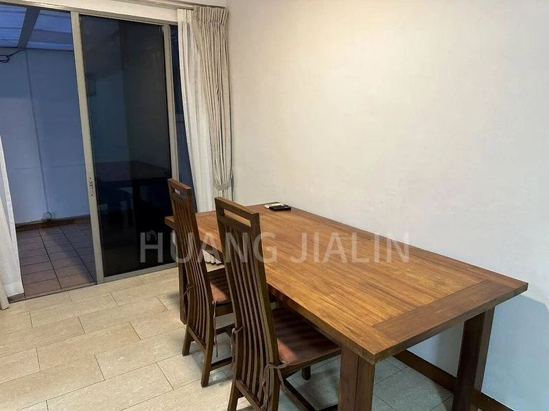 Room (Landed) for Rent in D'manor - Image 5