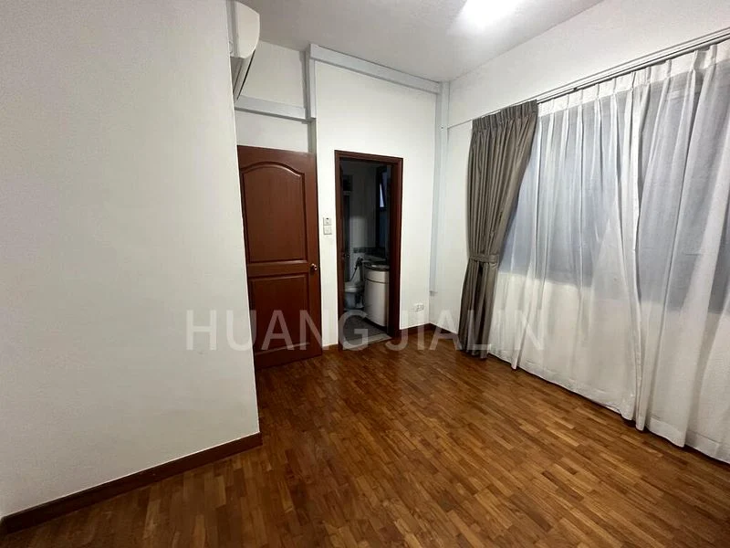 Room (Landed) for Rent in D'manor - Image 2