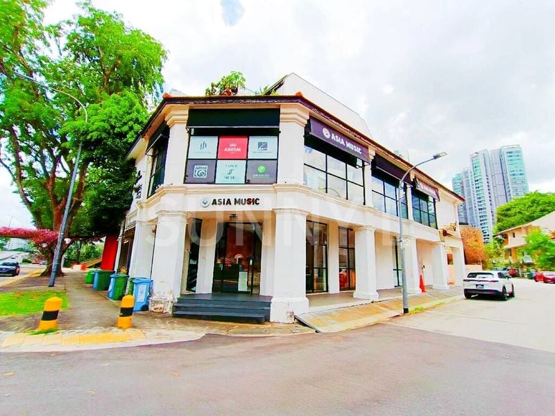 Shop / Shophouse for Rent: Prime Corner Shophouse on Bukit Timah Road, High Visibility - Image 2