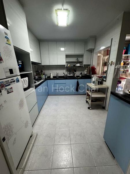 Executive HDB for Sale in  713 Pasir Ris Street 72 - Image 4