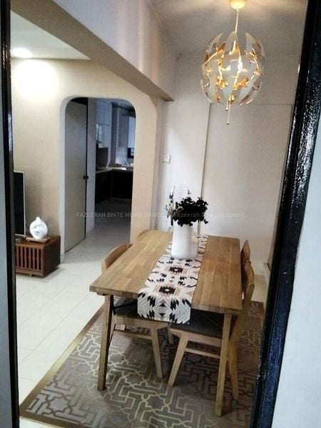 3 Room (3NG) HDB for Sale in  215 Jurong East Street 21 - Image 5