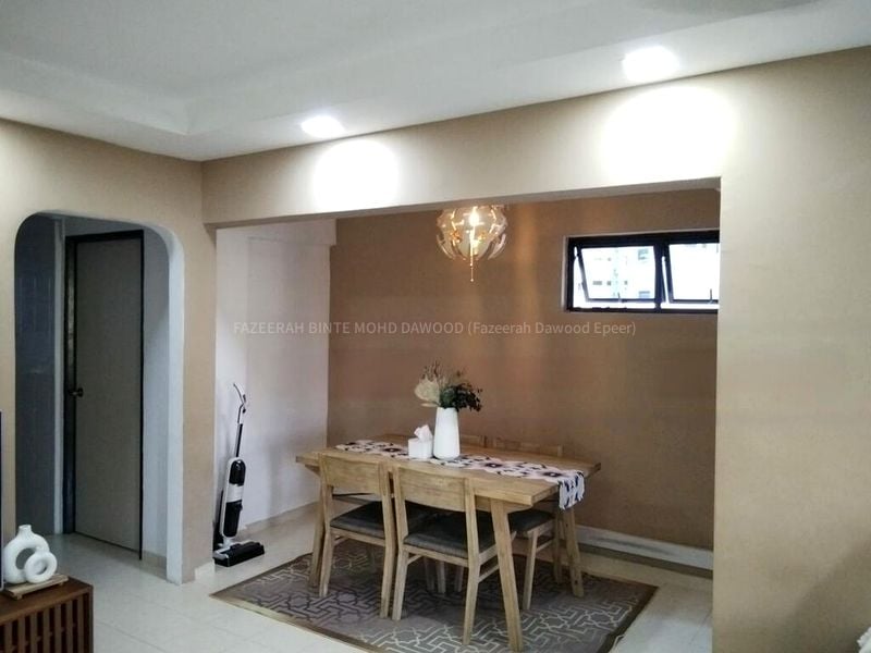 3 Room (3NG) HDB for Sale in  215 Jurong East Street 21 - Image 1