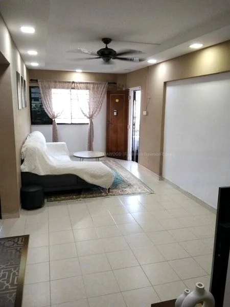 3 Room (3NG) HDB for Sale in  215 Jurong East Street 21 - Image 4