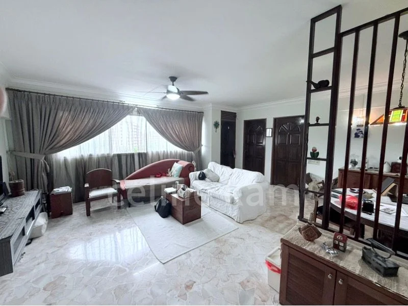 4 Room (4A) HDB for Sale in 285 Tampines Street 22 - Image 1