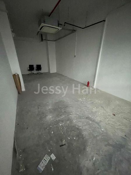 Light Industrial (B1) for Rent: The Commerze @ Irving - Image 8