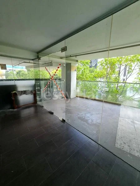 Light Industrial (B1) for Rent: The Commerze @ Irving - Image 6