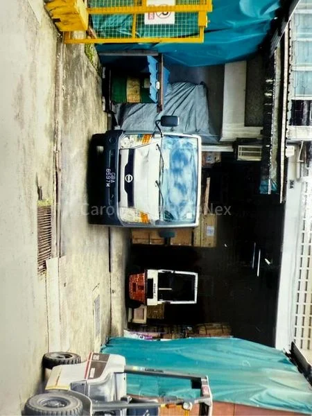 Light Industrial (B1) for Rent: HILLVIEW TERRACE - Image 1