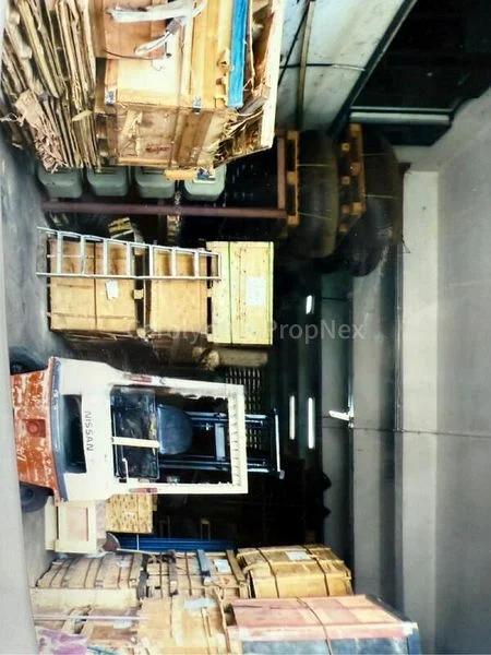 Light Industrial (B1) for Rent: HILLVIEW TERRACE - Image 6