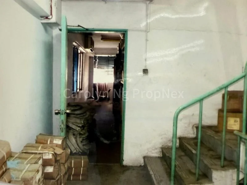 Light Industrial (B1) for Rent: HILLVIEW TERRACE - Image 11