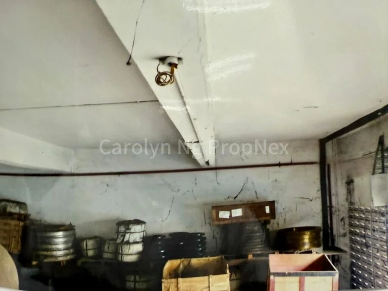 Light Industrial (B1) for Rent: HILLVIEW TERRACE - Image 4