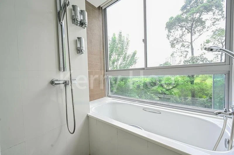 3 Bed Condo for Rent in  Botannia - Image 7