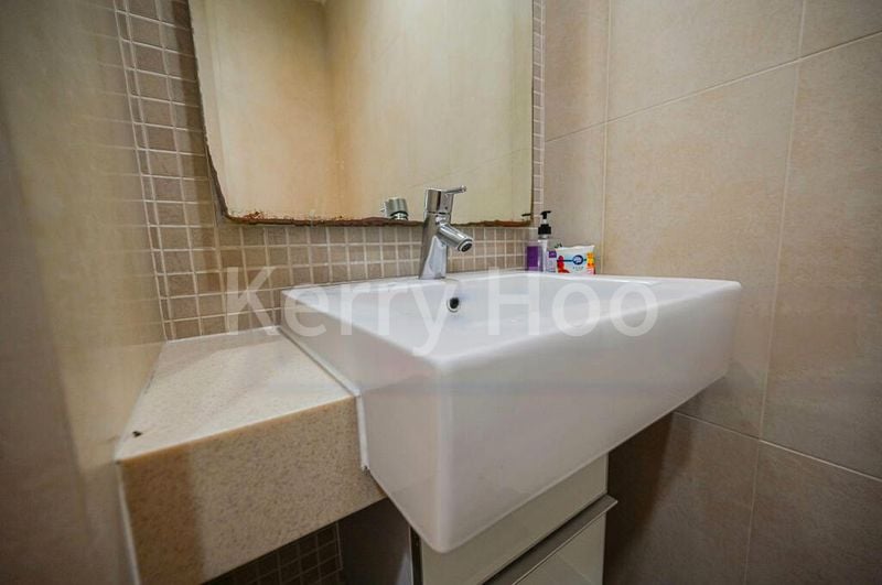 3 Bed Condo for Rent in  Botannia - Image 8