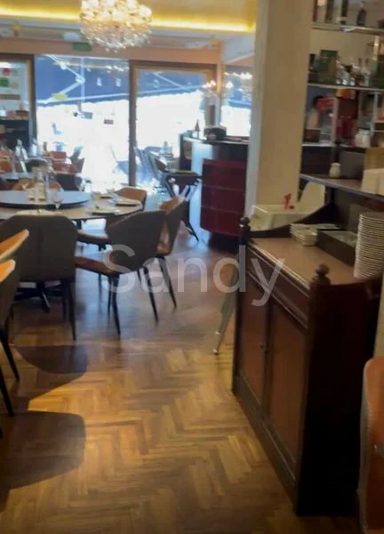 Ground road-facing fitted Fnb at Siglap - Image 3