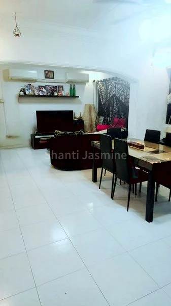 4 Room (4A) HDB for Sale in 965 Hougang Avenue 9 - Image 5