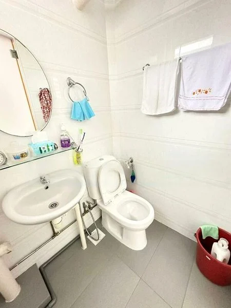 4 Room (4NG) HDB for Sale in  313 Bukit Batok Street 32 - Image 7