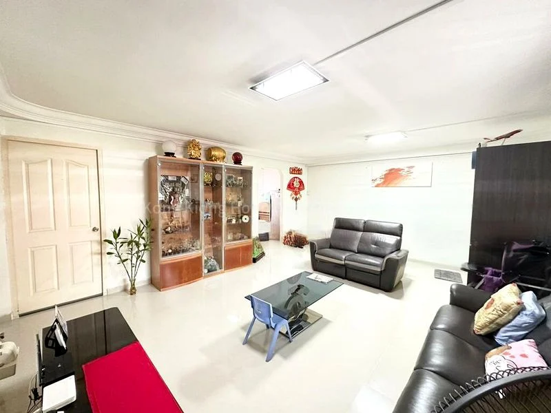 4 Room (4NG) HDB for Sale in  313 Bukit Batok Street 32 - Image 3