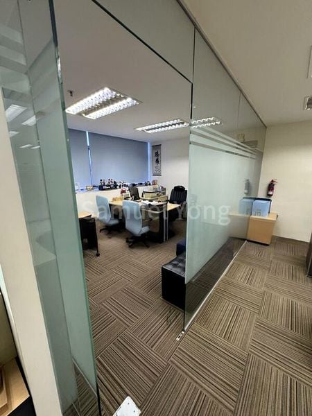 Light Industrial (B1) for Rent: Vertex, 8 Pioneer Road, 2,800 sqft Workshop - Image 2