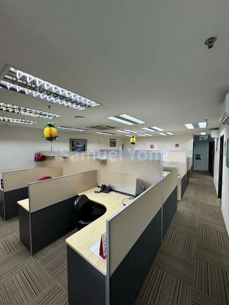 Light Industrial (B1) for Rent: Vertex, 8 Pioneer Road, 2,800 sqft Workshop - Image 3