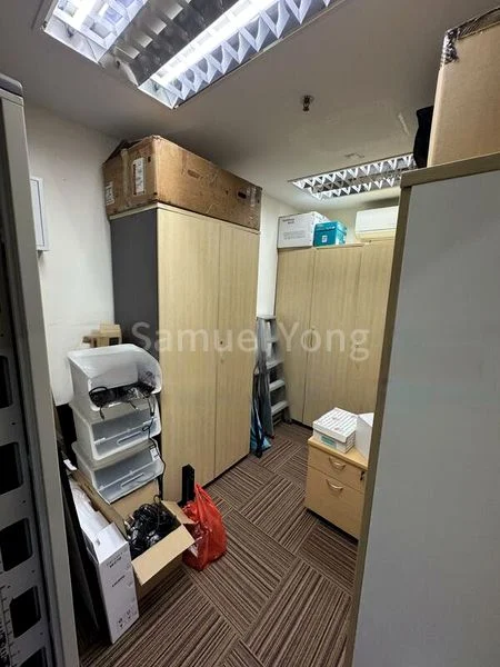 Light Industrial (B1) for Rent: Vertex, 8 Pioneer Road, 2,800 sqft Workshop - Image 4