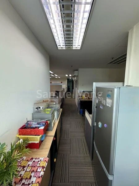 Light Industrial (B1) for Rent: Vertex, 8 Pioneer Road, 2,800 sqft Workshop - Image 1