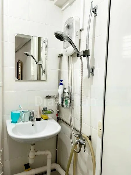 3 Room (3NG) HDB for Rent in  432 Ang Mo Kio Avenue 10 - Image 10