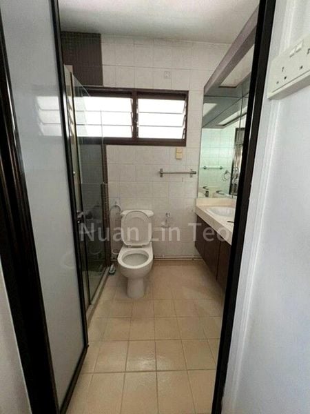 5 Room (5I) HDB for Rent in  254 Simei Street 1 - Image 2