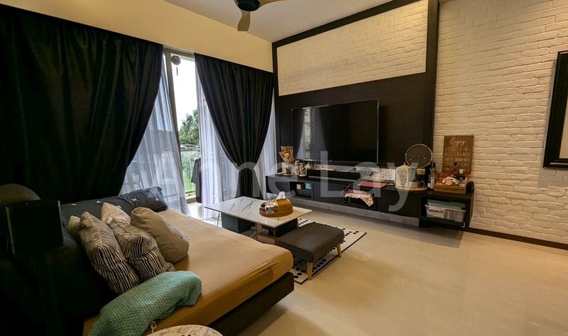 4 Bed Executive Condo for Sale in  Sea Horizon - Image 1