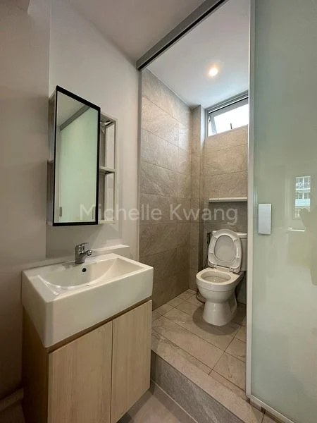 Master Room (Landed) for Rent in  River Valley Road - Image 2