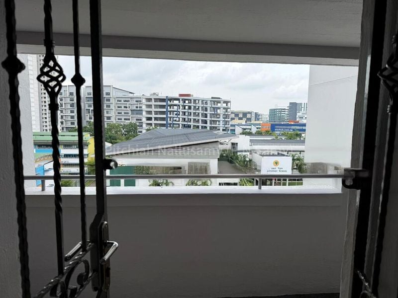 3 Room (3NG) HDB for Sale in 213 Bukit Batok Street 21 - Image 4
