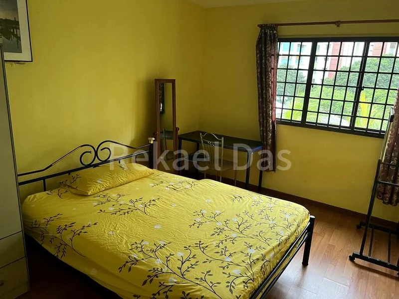 Common Room (HDB) for Rent in 216 Yishun Street 21 - Image 2