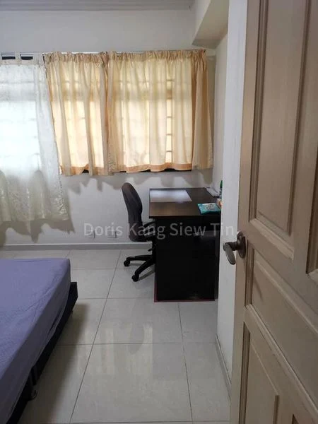 Common Room (HDB) for Rent in  701 Woodlands Drive 40 - Image 4