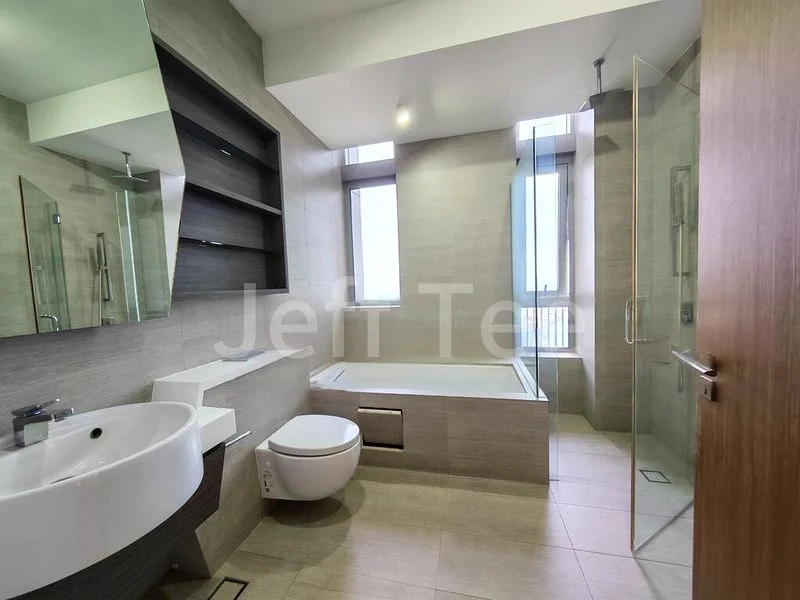 5 Bed Condo for Rent in  UIC Building - Image 12