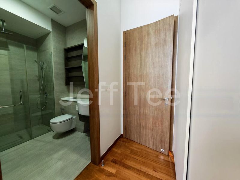 5 Bed Condo for Rent in  UIC Building - Image 10