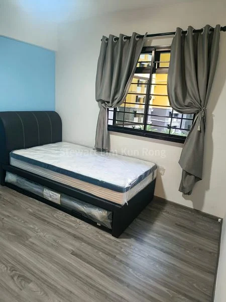 Common Room (HDB) for Rent in  485 Admiralty Link - Image 1