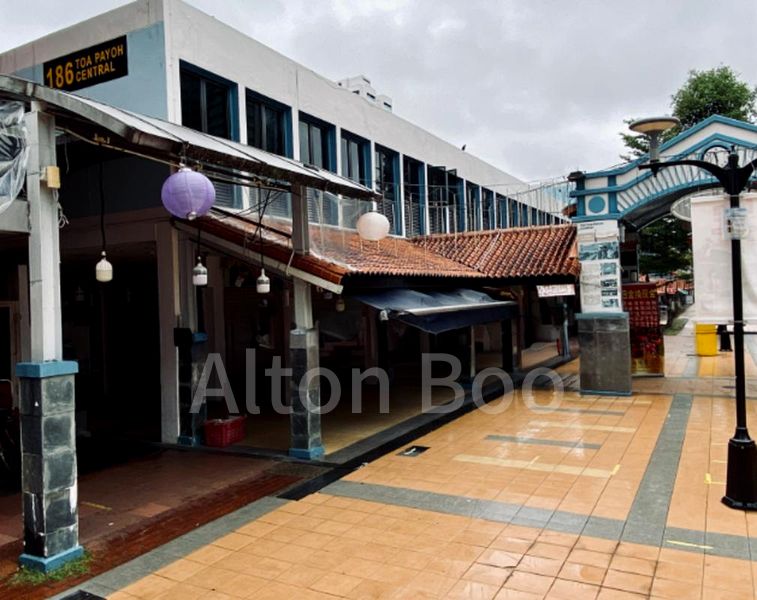 Other Retail for Sale: 186 Toa Payoh Central Shop - Image 2