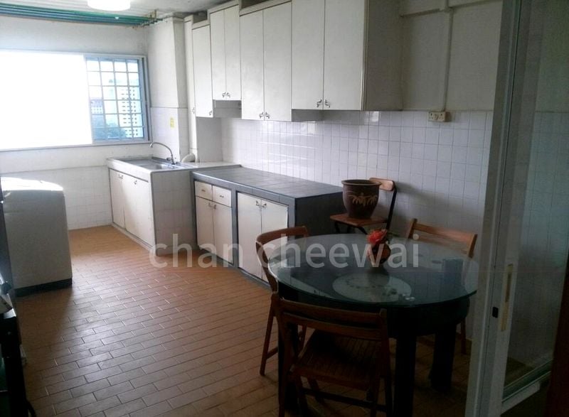 3 Room (3S) HDB for Rent in 403 Sin Ming Avenue - Image 4
