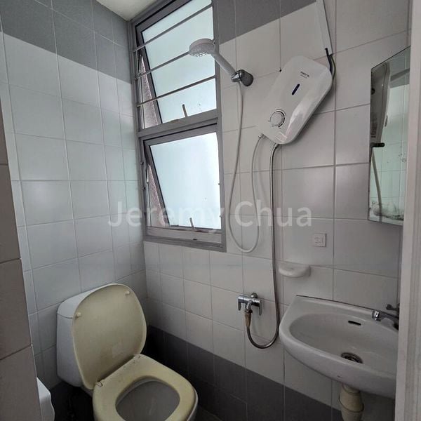 Common Room (Condo) for Rent in  Lakeholmz - Image 8