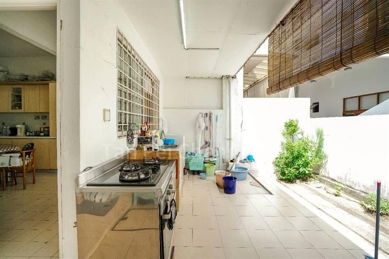 4 Bed Semi-Detached House (Landed) for Sale in  Picardy Gardens - Image 5