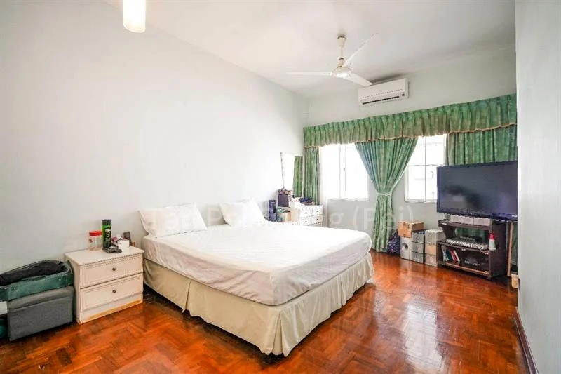 4 Bed Semi-Detached House (Landed) for Sale in  Picardy Gardens - Image 1